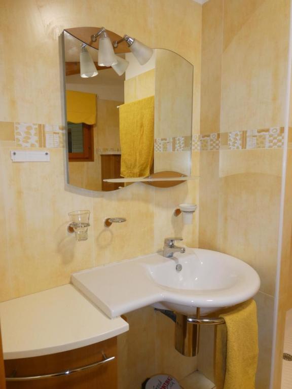 Chambre Le Mas D'Adelice Taulignan Buitenkant foto