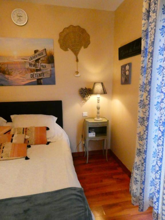 Chambre Le Mas D'Adelice Taulignan Buitenkant foto
